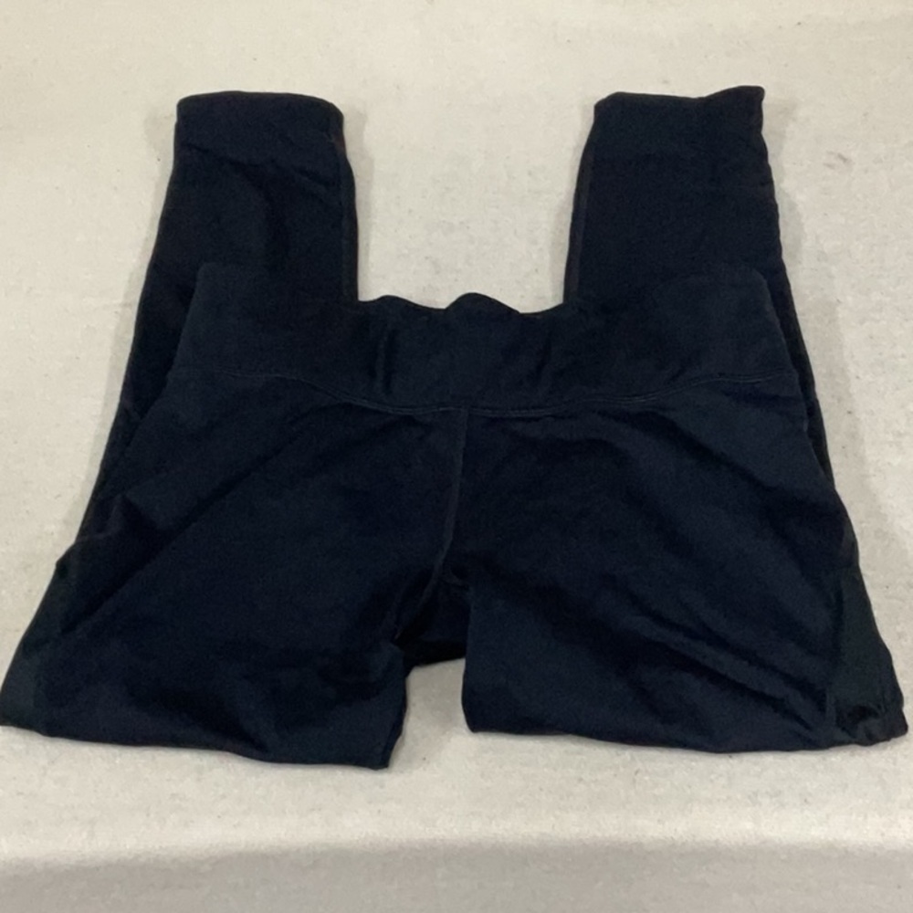 EUC woman’s under armour compression leggings